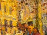 une peinture à l'huile représentant deux femmes marchant dans une rue devant un immeuble jaune