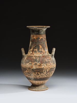 l'image d'un vase orné d'un motif