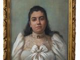 portrait d'une femme en robe blanche dans un cadre doré