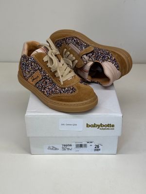 baskets Babylooks pailletées, neuves dans leur boîte, taille 6