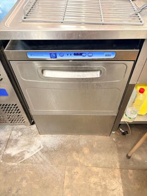 an image of a dishwasher in a kitchen