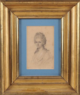 portrait d'une femme dans un cadre doré sur fond bleu