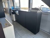 - Lot comprenant un salon d'accueil dont : (photo 2)