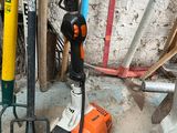 many tools that are sitting on the floor in the room