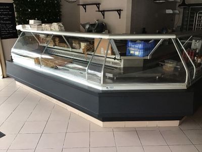 Vitrine réfrigérée 6 portes professionnelle fonctionnelle (729 cm L X 