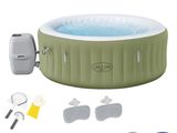 un gros plan d'un jacuzzi gonflable avec ses accessoires