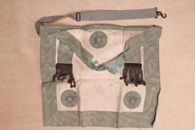 Pochette en cuir au nom de BRO J.