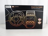 une boîte sur laquelle figure l'image d'un autoradio