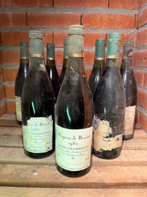 12 bouteilles MAZIS-CHAMBERTIN, Hospices de Beaune 1982 (mis…