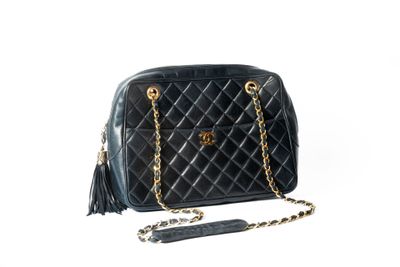 sac à bandoulière Chanel en cuir matelassé noir