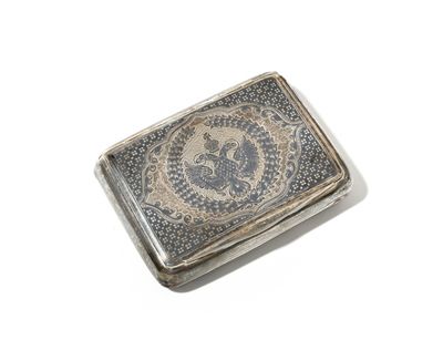 Boite rectangulaire en argent niellé. - Photo 1