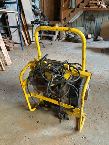 Monte matériaux FOBI : moteur (CHAMOIS), bac, genouillère 6 échel...
