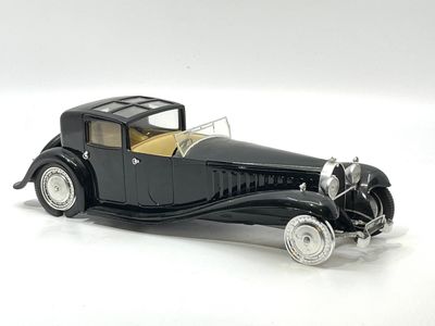 SOLIDO. Bugatti Royale de 1930 type 41, métal laqué noir.