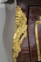 Commode galbée toutes faces en bois de placage ouvrant par d… (photo 4)