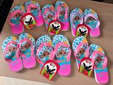 plusieurs paires de tongs roses flop flop flop flop flop flop flop flop flop flop flop flop flop flop flop flop