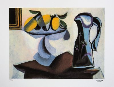 un tableau représentant un vase et une corbeille de fruits posés sur une table