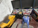 many different types of arcade machines in this room