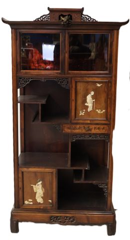 Gabriel VIARDOT (1830-1906) (Dans le goût). Meuble cabinet en boi...