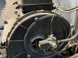 a machine that is sitting in the middle of the street