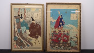 deux reproductions encadrées représentant un homme et une femme sur un pont