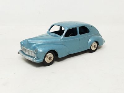 DINKY FRANCE réf 24R1c Peugeot 203 à petite lunette arrière …