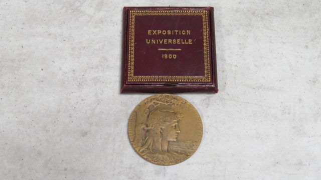 PARIS 1900 Médaille officielle de participant à l'Exposition Univ...