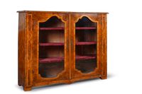 Bibliothèque en bois de placage à décor de filets ouvrant à … (photo 2)