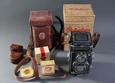 Appareil photo ROLLEIFLEX - Carl Zeiss Jena 3305505 - Objectif intégré - Photo 1