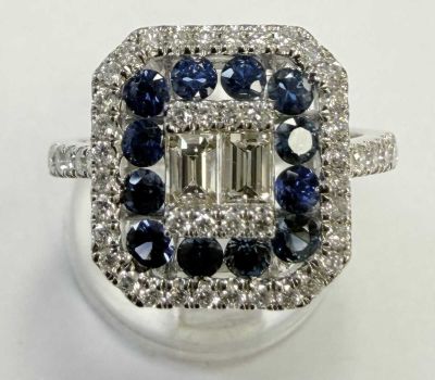Bague de style Art Déco en or blanc 750°/.