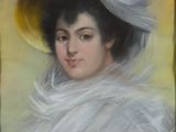 tableau représentant une femme vêtue d'une robe blanche et coiffée d'un grand chapeau