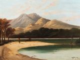 tableau représentant des personnes marchant sur une plage au bord d'un plan d'eau, avec une montagne en arrière-plan