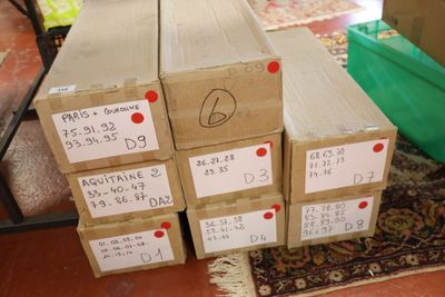 Env. 22000 cartes classées par département