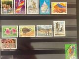 une photo d'une photo d'une collection de timbres