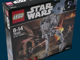 une boîte contenant des sets Lego Star Wars sur fond bleu