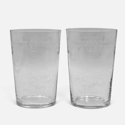 paire de verres gravés, milieu du XXe siècle