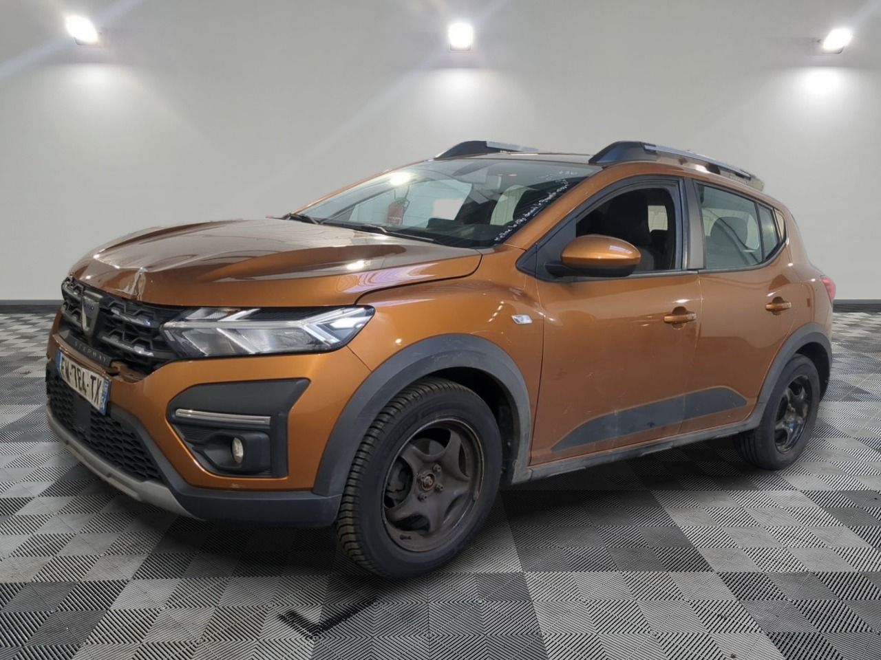 DACIA Sandero ECO-G 100 Stepway Confort - 2021 - Choc avant