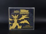 un gros plan d'un boîtier de CD orné d'un dragon