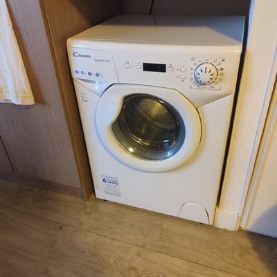 Petite machine à laver CANDY H 71 x 52 Pr 44 (Ecxellent état) - Photo 1