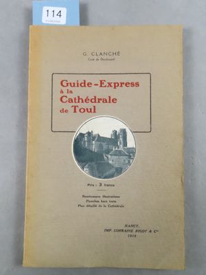 un gros plan sur un livre avec l'image d'un château en arrière-plan