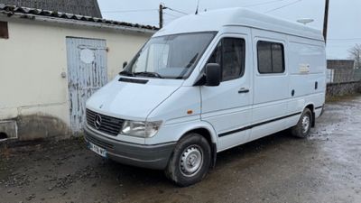 Camping Car MERCEDES 310D CARAVANE Arc En Ciel