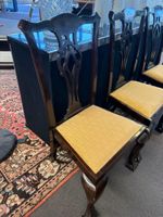 Quatre chaises, en bois mouluré, Travail Anglais (photo 3)