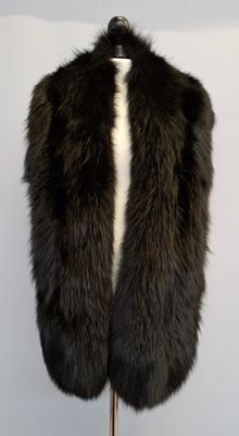 Important col en fourrure de renard, noir, doublure en tissu… - Photo 1