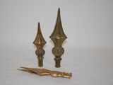 pair of antique brass finitions and umbrella stand
