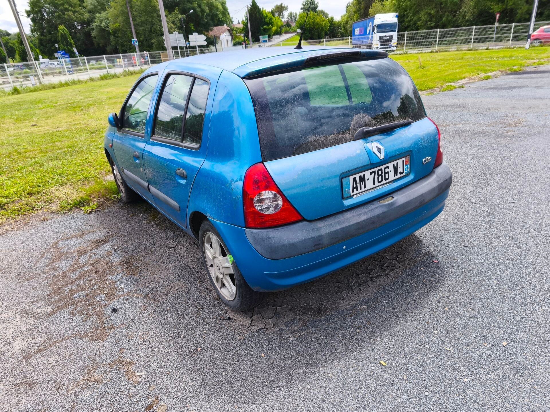 RENAULT CLIO 1.5 DCI - NON ROULANT - VENTE RESERVEE A PROFES…
