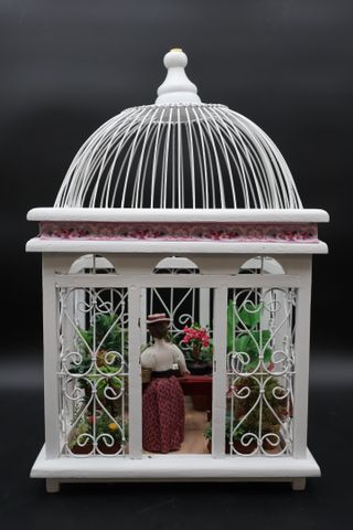 Diorama en cage ou lanterne - « Scène animée », personnage en com...