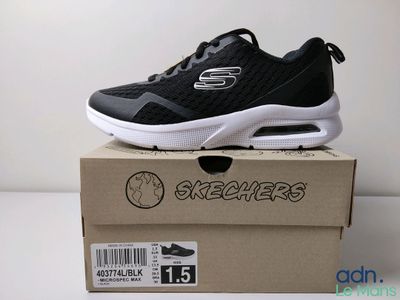 baskets Nike Air Max noires et blanches