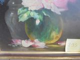 une peinture de fleurs dans un vase sur une table