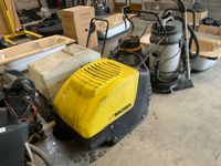 Balayeuse professionnelle de marque Karcher modèle 750 (non …