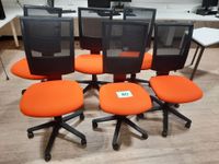 6 chaises dactylos tournantes, roulantes (noires, noires et …