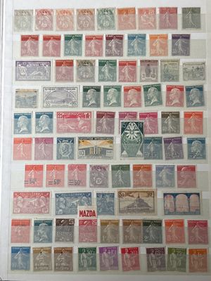 Timbres français neufs (dont montage à charnière) du début d…